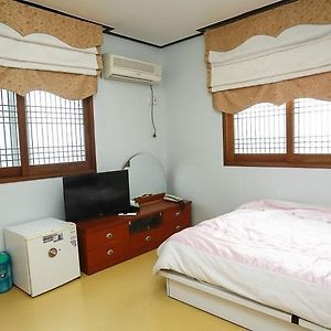 Kamer met een King Size Bed